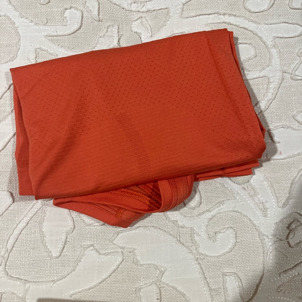 Brand, new coral, Lululemon swiftly top